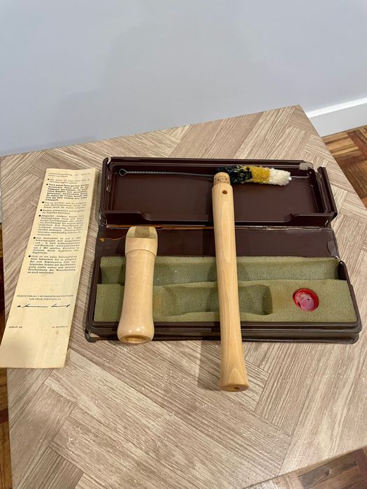 Flauta antiga de madeira Moeck