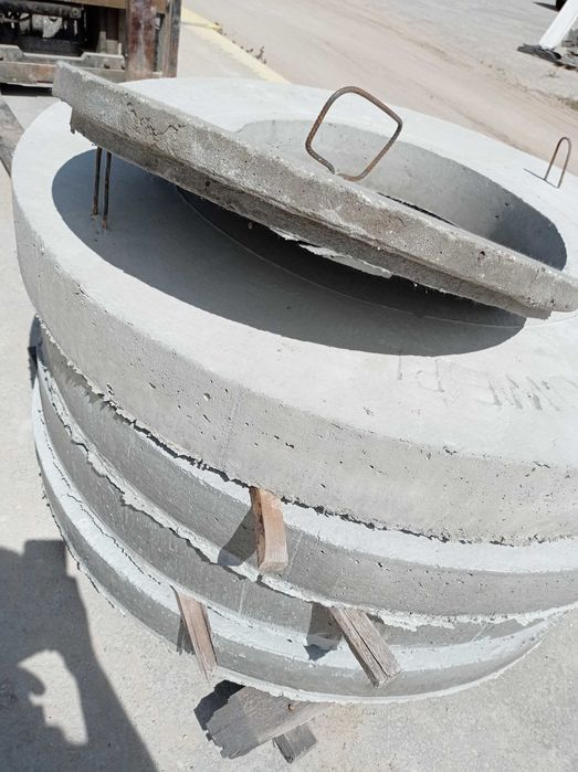 Właz betonowy 60cm pokrywa na szambo studnie