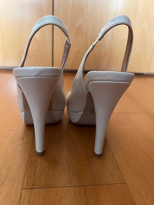 Calçado de Senhora Sandálias Aldo Diversos Modelos tamanho 38