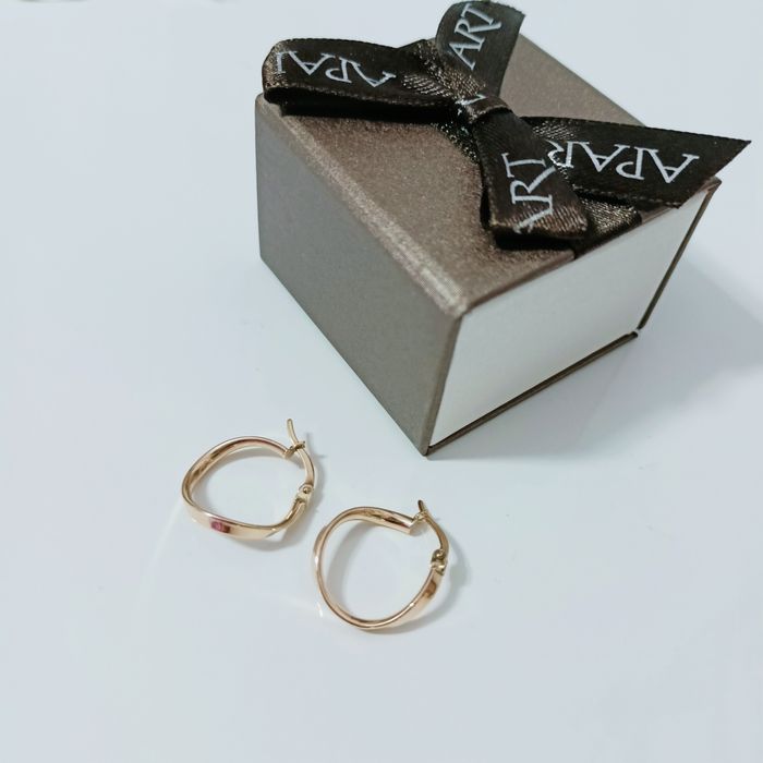 Złote kolczyki kółka