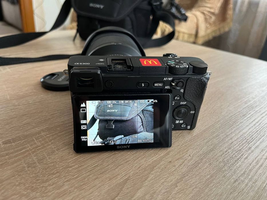 Терміново продам Sony a6300 + 28-70 + rode