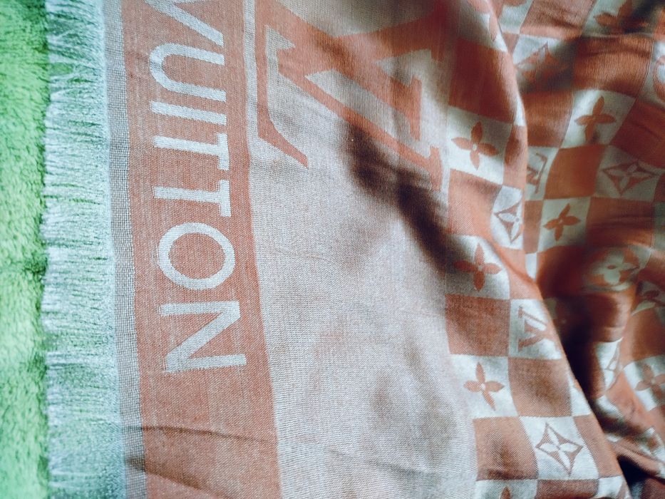 Szalik Louis Vuitton