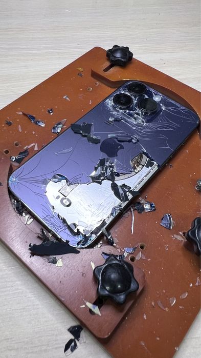 Швидкий Ремонт  iPhone iPad у місті Чернігів
