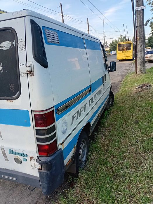 Автомобіль вантажний