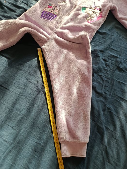 Kombinezon dla dziewczynki 6-7lat.116-122r.