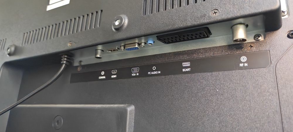 TV LCD Schneider 40" full hd (peças)