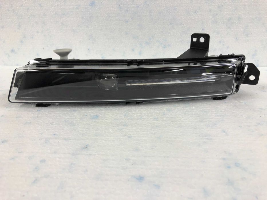 Halogen LED lewa lampa Jaguar F-Pace