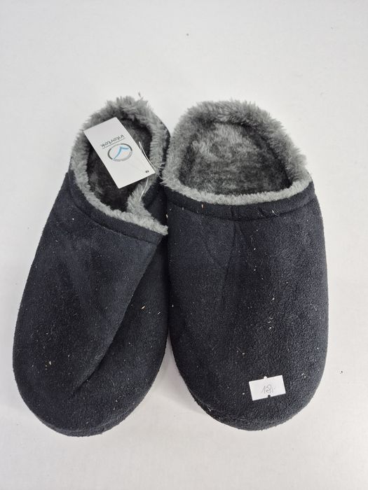 Nowe kapcie 41/42