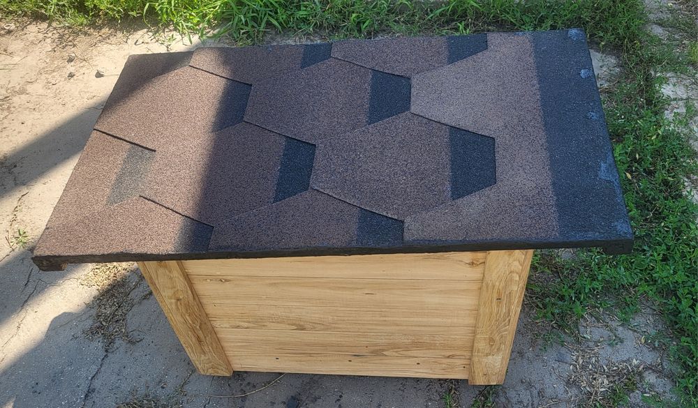 Будка, домік для собаки з дуба