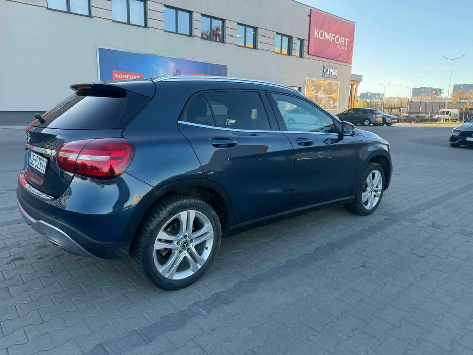 Mercedes Benz GLA 250