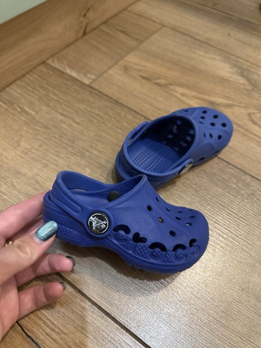 Взутя на літо кросівки сандалі шльопанці 19-21рр Puma Crocs Garvalin