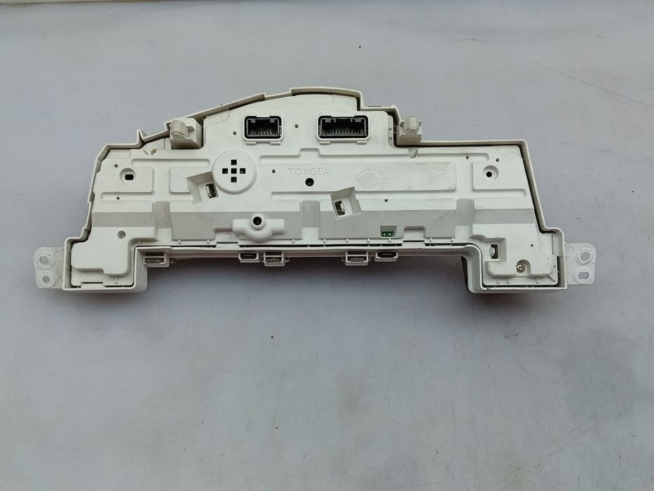 Quadrante / painel de instrumentos TOYOTA iQ (_J1_)