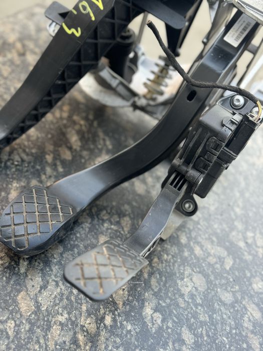 Педалі Audi a6 c6 механіка газ тормоз щеплення ауді а6 с6 педалі ауді