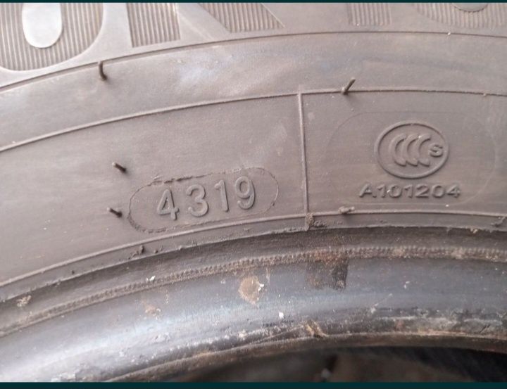 Продам шини  до Спрінтера