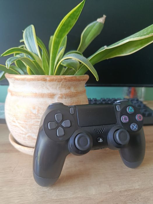 Pad do ps4 / dualshock 4