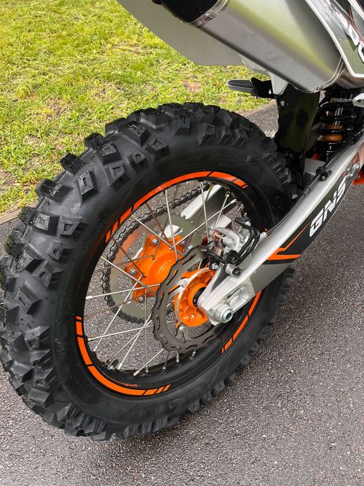 Мотоцикл GEON DAKAR GNS 300 NB (21/18) МКПП-6