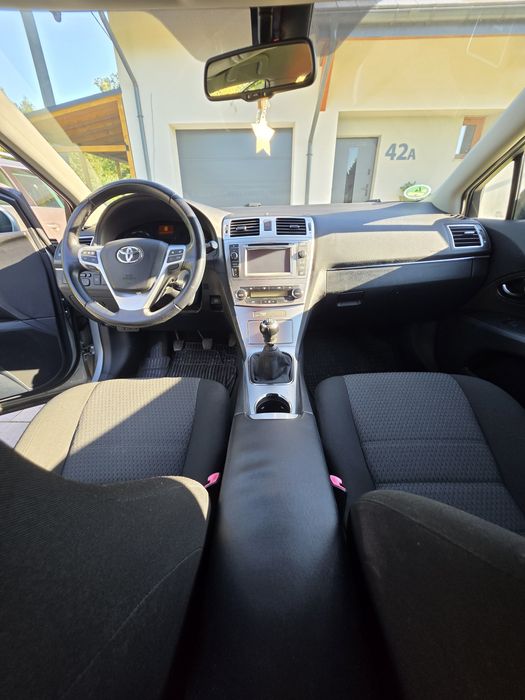 Toyota Avensis T27 1.8 Benzyna