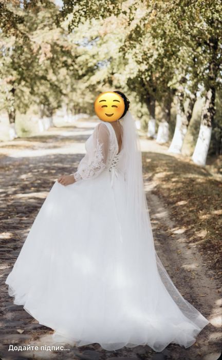 Красива весільна сукня у відмінному стані