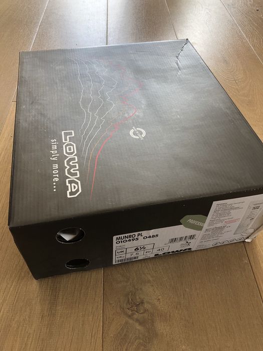 Buty LOWA MUNRO PL nowe skorzane roz 40 uk 6,5