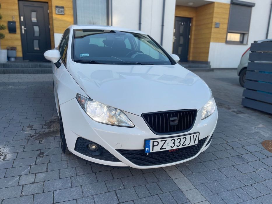 Seat Ibiza Seat IBIZA IV 6J 1.9TDI 105KM CarPlay KameraCofania Bogate Wyposażenie