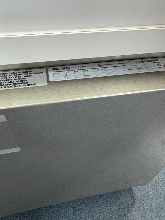 VITRINE REFRIGERADA 4 FACES VIDRO SAGI LUXOR KD8Q-OP142