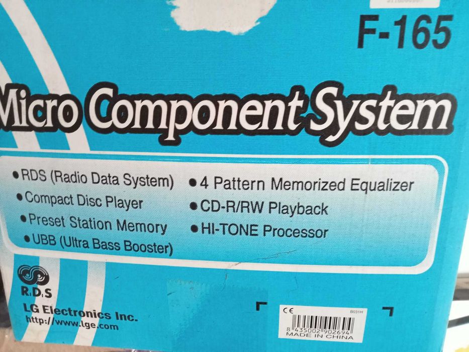 Rádio leitor cd e cassetes com colunas, marca LG, mini compacto.