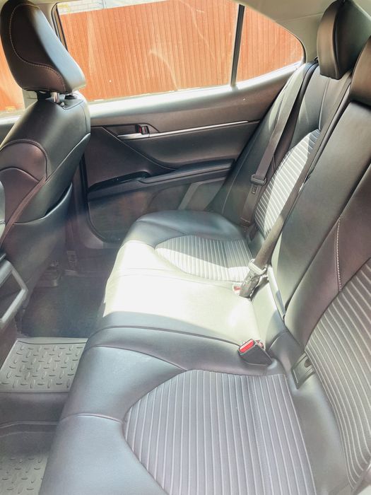 Toyota Camry 70 (гібрід) 2018 рік
