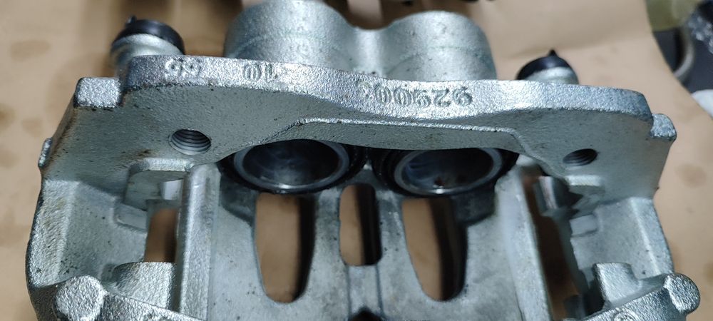 Суппорта brembo на Mercedes sprinter 906 vito 639 vito 447