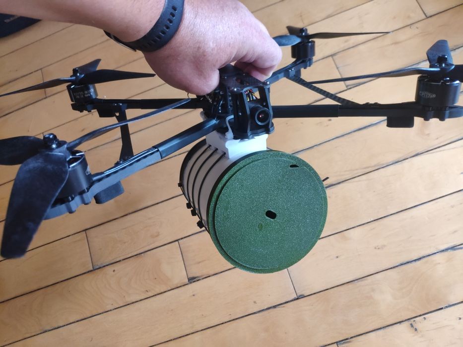 Дрон на оптоволокніі 15 км квадрокоптер 10 дюймів з батареєю