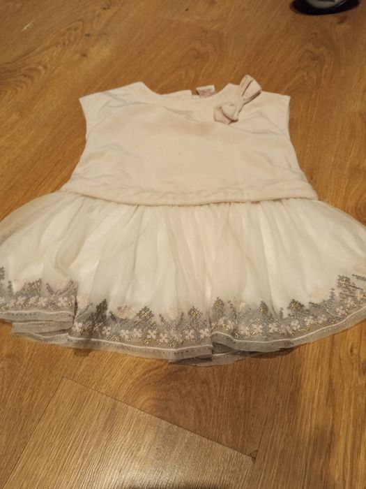 Sukienka na dziewczynkę 86