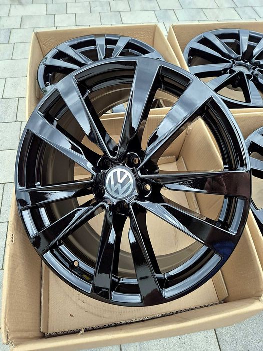 Felgi 19" 5x112 Mercedes OEM Klasa A B C E GLA GLB GLC Nowe Czarne | #A223C