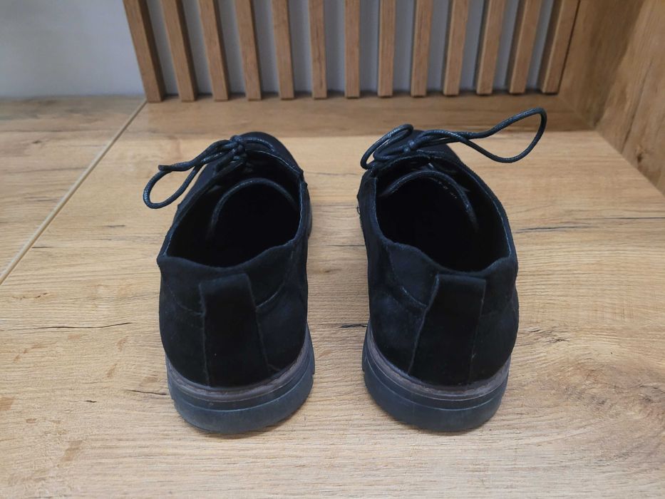 Półbuty  czarne zamszowe