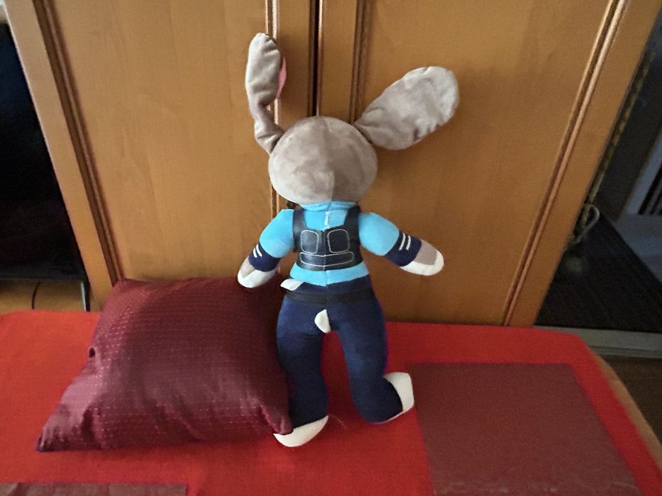 Duża maskotka królik Judy Hopps Zwierzogród 60 cm.