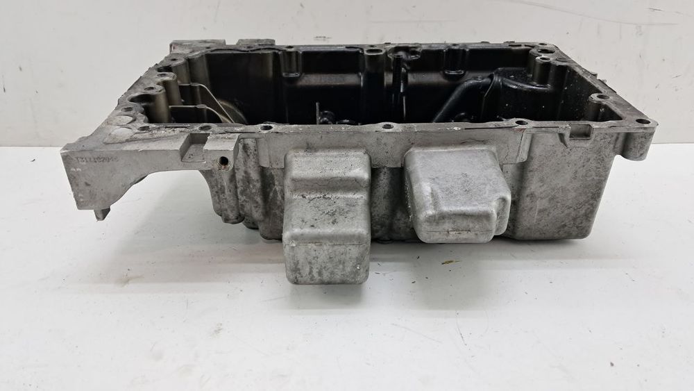 Масляный поддон Volvo XC60 V40 2.0D 2015 31401456