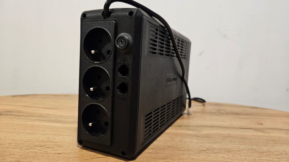 Zasilacz awaryjny UPS CyberPower UT850EG-FR