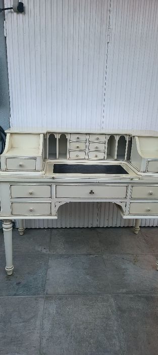 Vendo secretária vintage