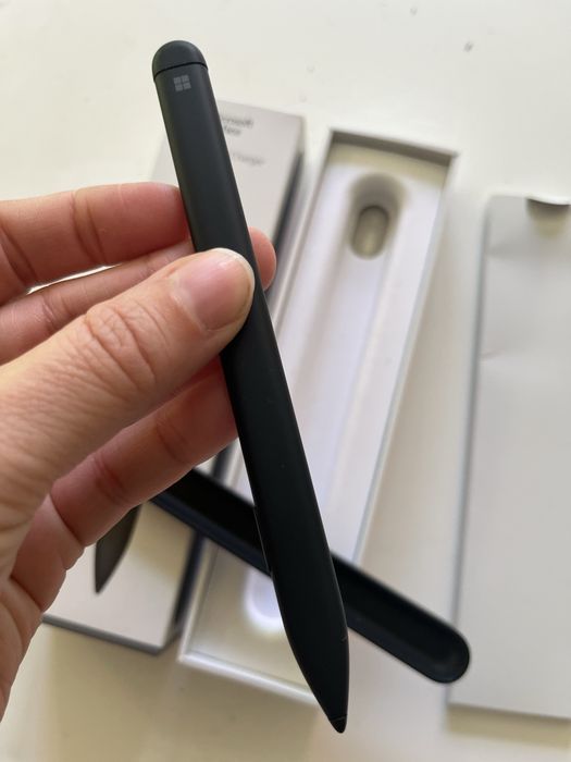 Microsoft surface slim pen and charger