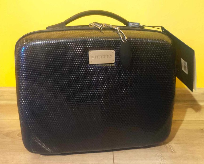 Kosmetyczka podróżna z polikarbonu marki WITTCHEN granatowa
