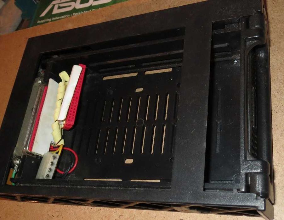 Карман HDD 3.5 IDE DataBridge