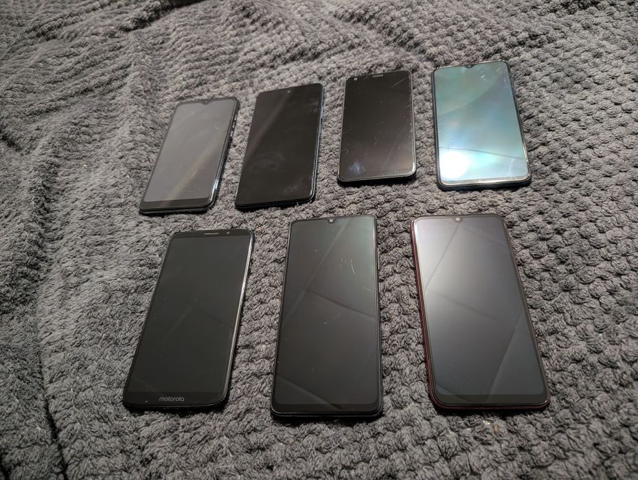 Samsung A325F 128 Gb на запчастини