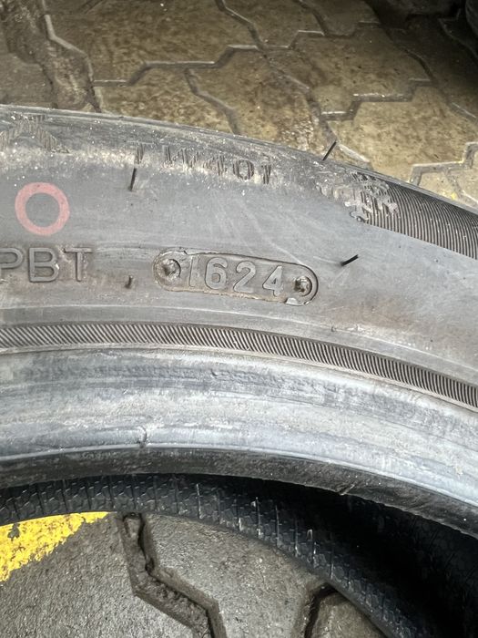 Шини зимові Triangle TW401 215/55 R17 як нові