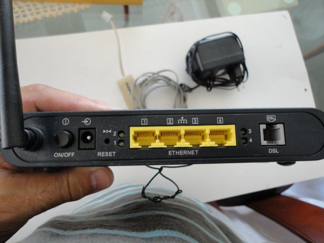 Thomson ST585 V6 Modem with New SpeedTouch433986284375265281