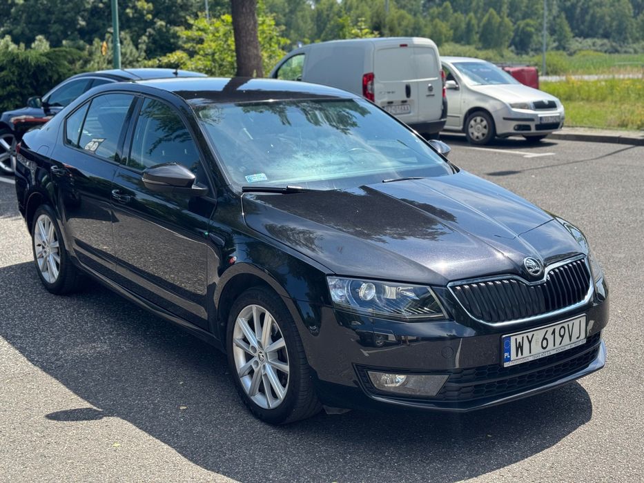 Wypożyczalnia wynajem samochodów Skoda Octavia 2.0 D Automat