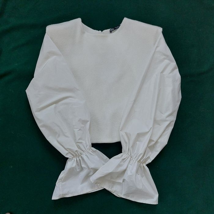 Кофта в рубчик, вязана з плечиками і рукавами