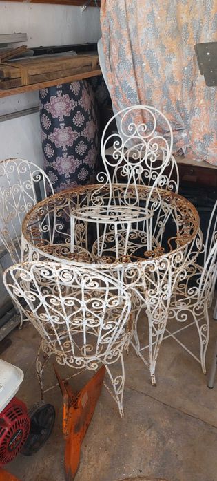 Vende-se pecas para restaurar...que depois de restauradas dao um bom lucro