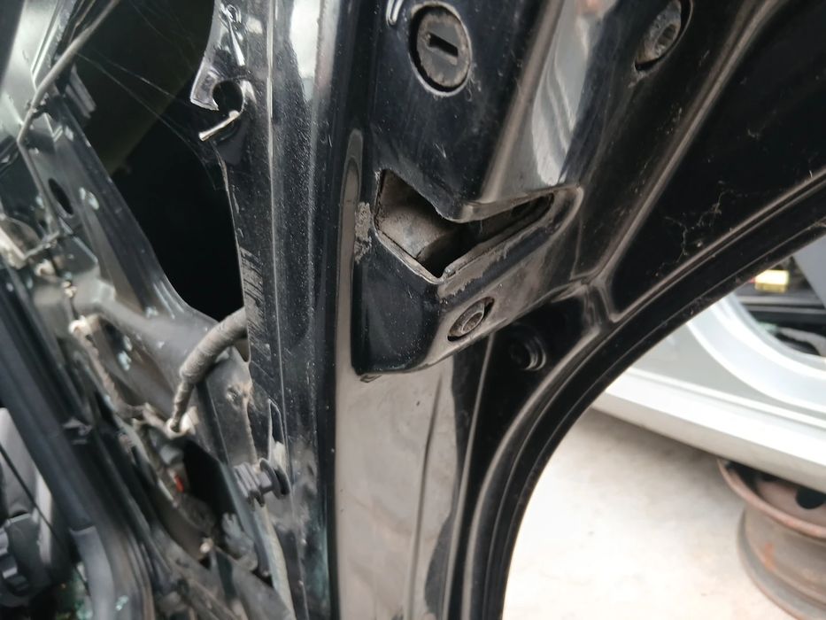 Fechadura / fecho porta trás direito SKODA Octavia I Break (1U5)