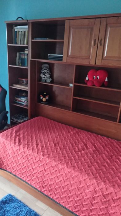 Estúdio com duas camas e colchões