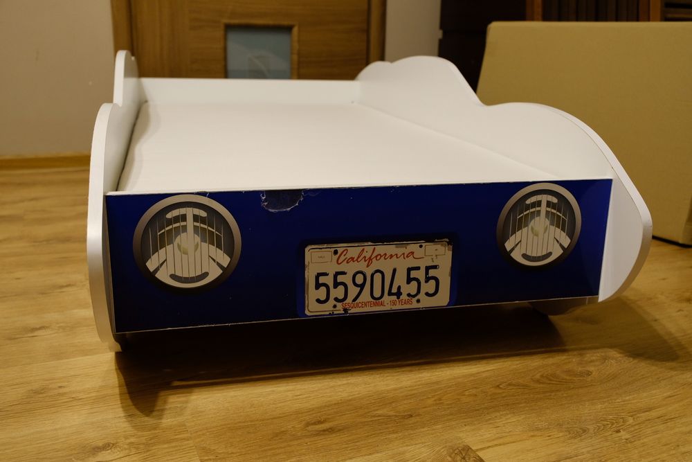 Łóżko auto 140 70 z materacem