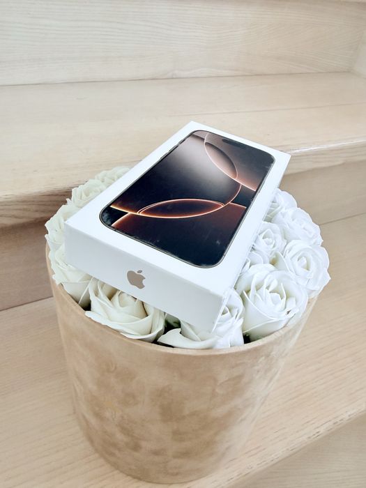 Iphone 16 Pro w stanie bardzo dobrym stanie