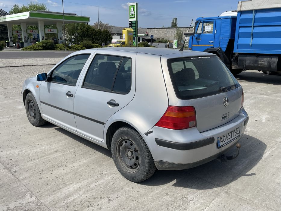 Volkswagen Golf-4